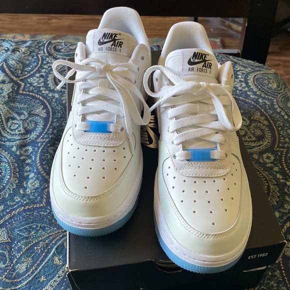 New Nike Air Force 1 ‘07 Lx Uv color changing. Sz.7 - Picture 3 of 12